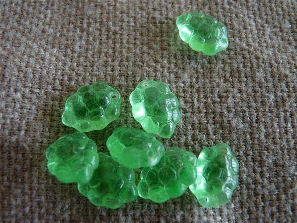 szeder alakú gyöngy: peridot 5 db