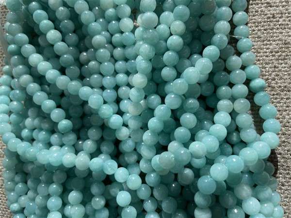 világos kékeszöld jade utánzat 6 mm