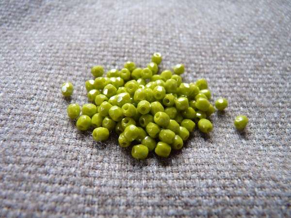 3 mm csiszolt: telt lime-hematit 50 db