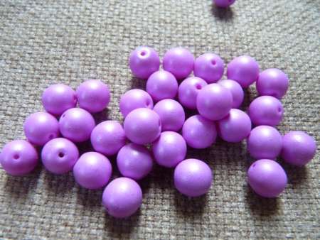 8 mm kerek gyöngy metál lila 10 db